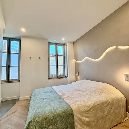 Apartamento Grand De Gamme Avec Baignoire Blaye